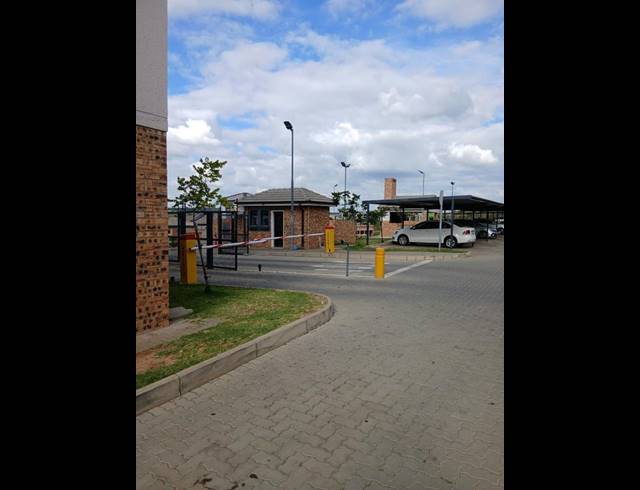 2 BEDROOM APARTMENT FOR SALE IN RIVERSIDE VIEW EXT 35